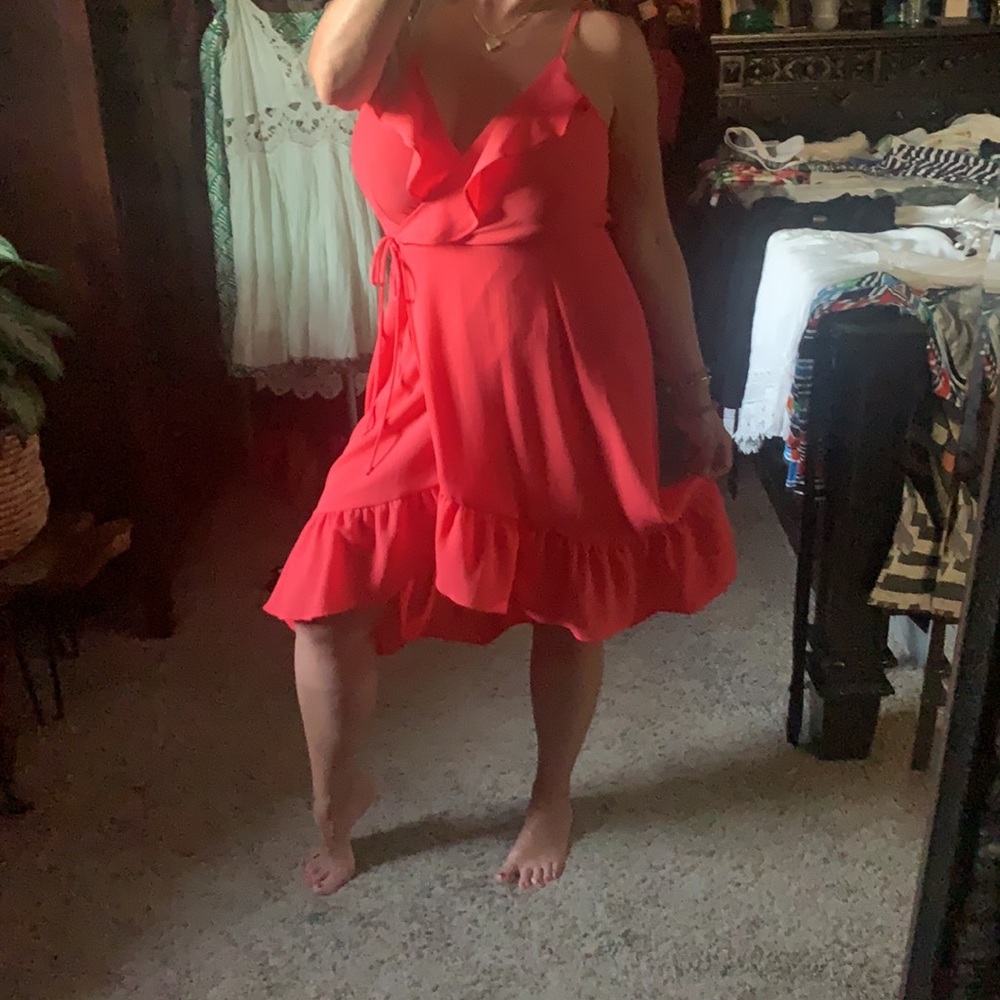 Coral ruffle dress - Picture 9 of 9